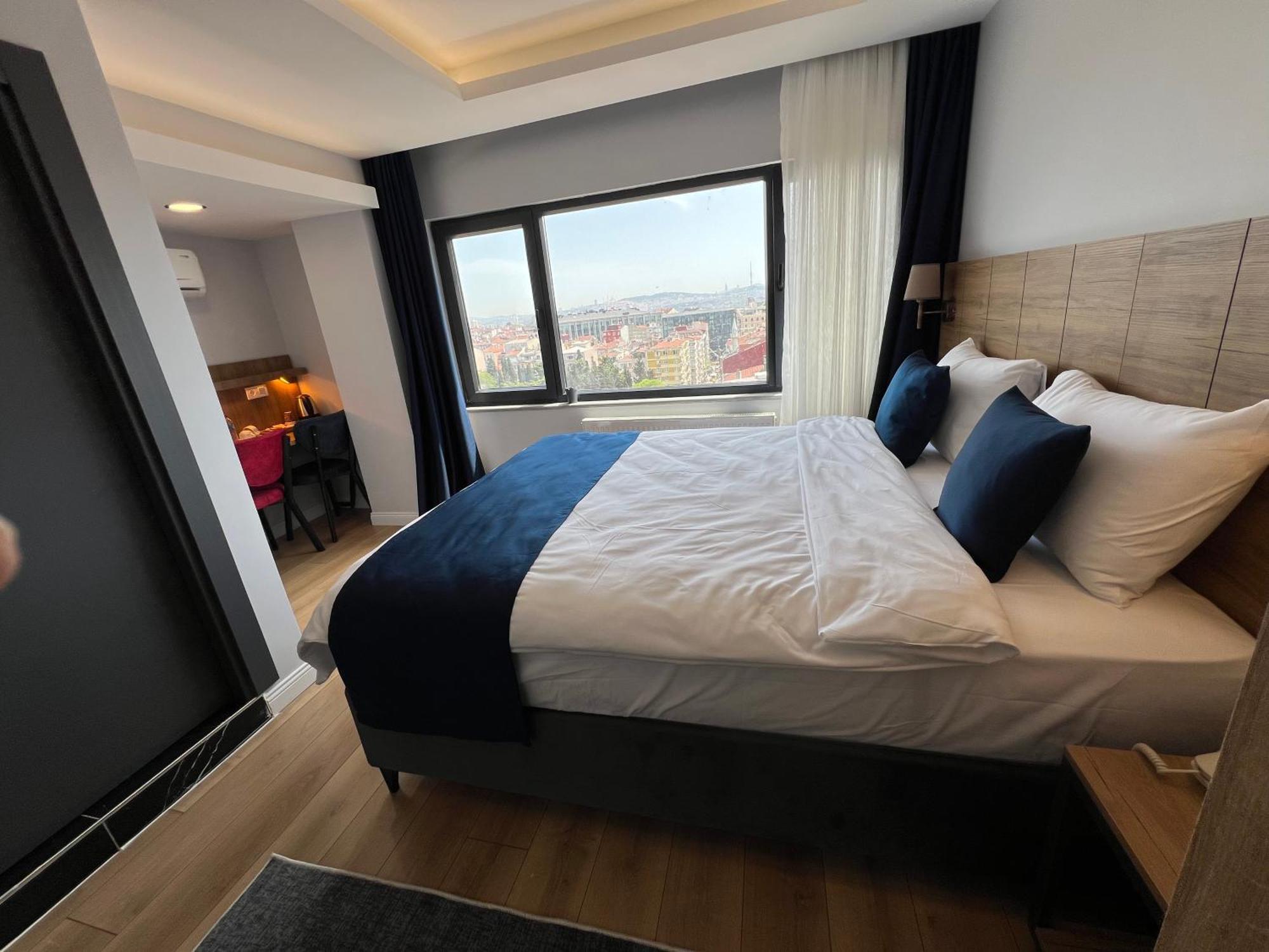 The Blue Suites Istanboel Buitenkant foto