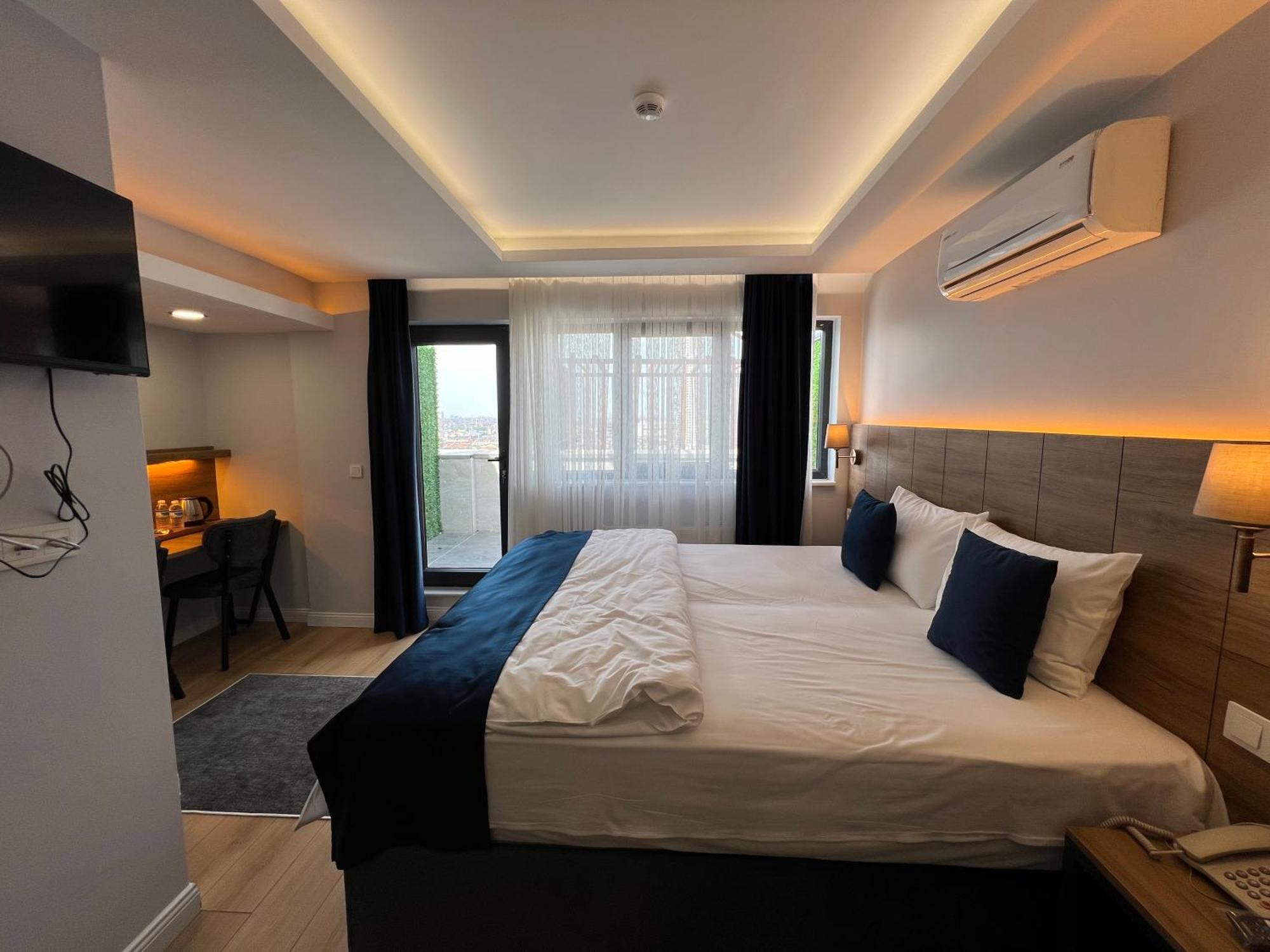 The Blue Suites Istanboel Buitenkant foto